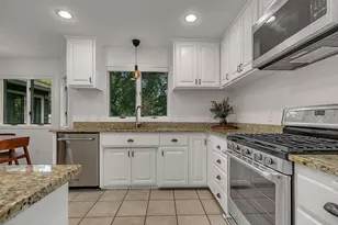 2008 Shannon Dr, Saint Cloud, MN 56301 - Photo 8