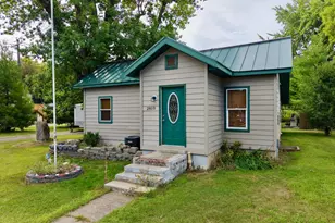 2810 Mill St, Slayton, MN 56172 - Photo 1