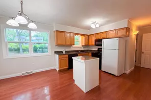 868 Wescott Square, Eagan, MN 55123 - Photo 2