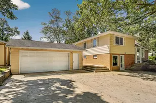 108 25th St SW, Rochester, MN 55902 - Photo 1