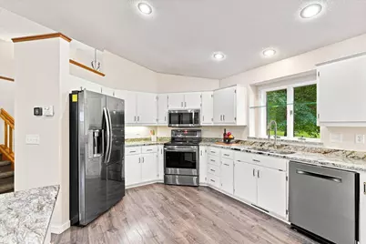2608 Edgewood Circle, Saint Cloud, MN 56301 - Photo 4