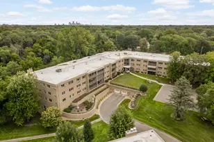 4350 Brookside Ct, Edina, MN 55436 - Photo 20