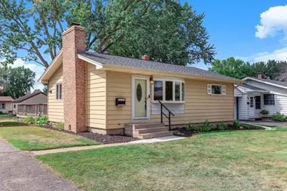 617 E Lincoln Road, New Richmond, WI 54017 - Photo 2