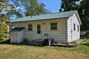 204 5th Ave W, Lamberton, MN 56152 - Photo 4