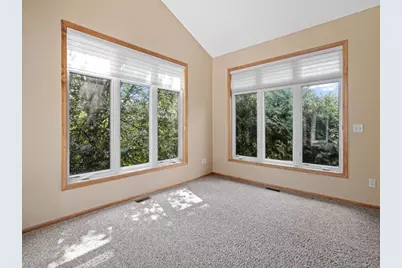 198 Thompson Avenue E, West Saint Paul, MN 55118 - Photo 12