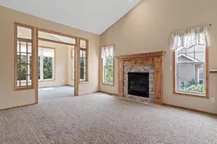 198 Thompson Ave E, West Saint Paul, MN 55118 - Photo 2