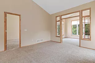198 Thompson Ave E, West Saint Paul, MN 55118 - Photo 10