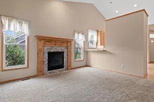 198 Thompson Ave E, West Saint Paul, MN 55118 - Photo 4