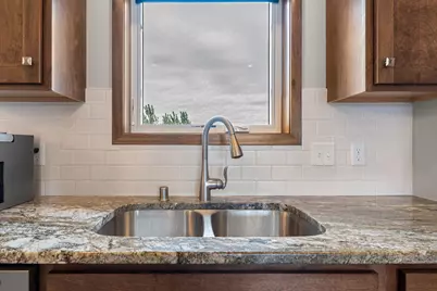 1404 20th Street NE, Austin, MN 55912 - Photo 22