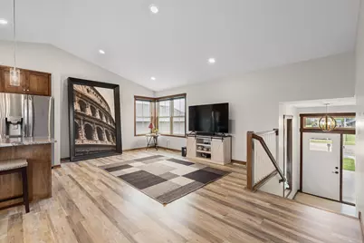 1404 20th Street NE, Austin, MN 55912 - Photo 12