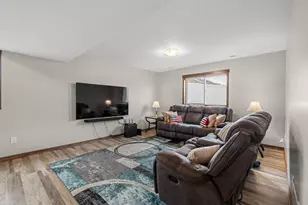 1404 20th St NE, Austin, MN 55912 - Photo 38