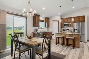 1404 20th St NE, Austin, MN 55912 - Photo 16