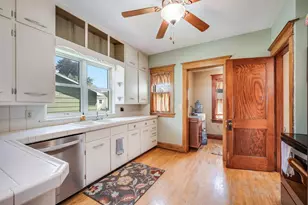 315 W 6th St, Blue Earth, MN 56013 - Photo 8