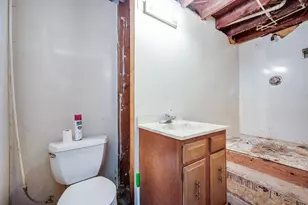 315 W 6th St, Blue Earth, MN 56013 - Photo 28
