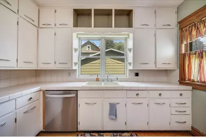 315 W 6th Street, Blue Earth, MN 56013 - Photo 10