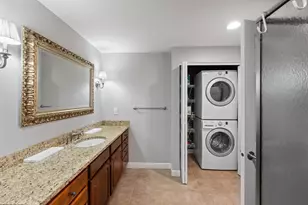 317 Groveland Ave, Minneapolis, MN 55403 - Photo 16