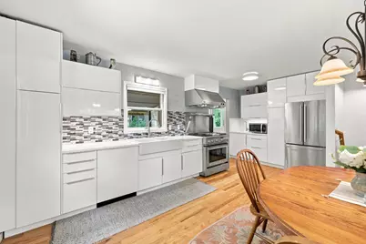 205 Lake Street SW, Hutchinson, MN 55350 - Photo 10