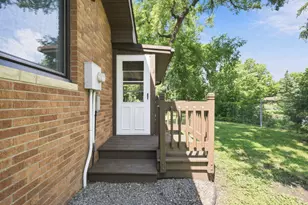 205 Lake St SW, Hutchinson, MN 55350 - Photo 36