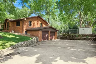 205 Lake St SW, Hutchinson, MN 55350 - Photo 26