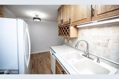 135 Viking Drive E #102, Little Canada, MN 55117 - Photo 10