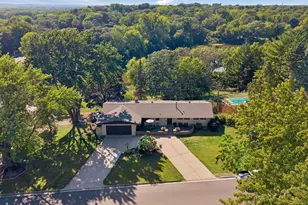 4501 Terracewood Dr, Bloomington, MN 55437 - Photo 2