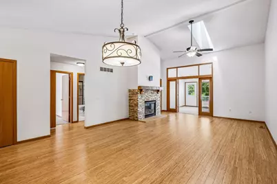 18716 Kalmar Court, Lakeville, MN 55044 - Photo 10