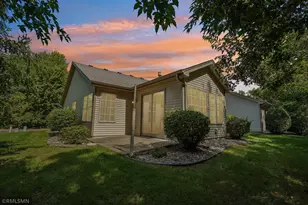 27726 Woodland Dr, Chisago City, MN 55013 - Photo 4