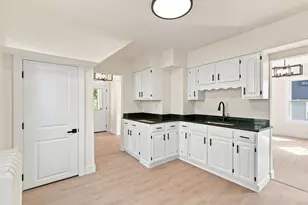 810 Van Buren Ave, Saint Paul, MN 55104 - Photo 14