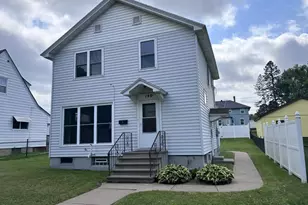 140 2nd St N, Eveleth, MN 55734 - Photo 1