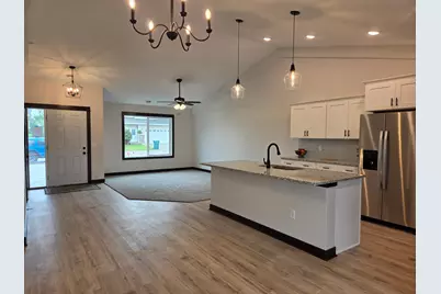 912 Katelyn Circle NE, Montgomery, MN 56069 - Photo 10