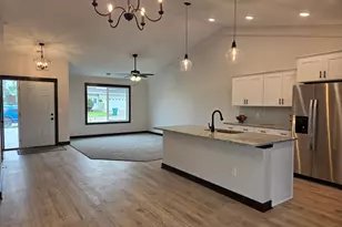 912 Katelyn Circle NE, Montgomery, MN 56069 - Photo 10