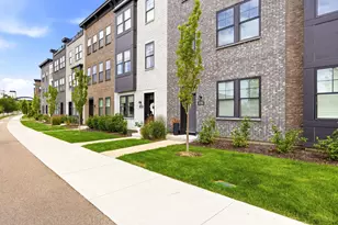 870 Mount Curve Blvd, Saint Paul, MN 55116 - Photo 32