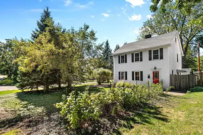 2301 Xerxes Avenue N, Golden Valley, MN 55422 - Photo 2