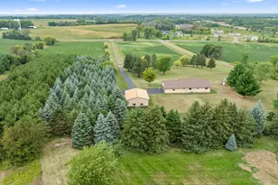 671 Kinney Rd, Hudson, WI 54016 - Photo 8