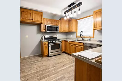 212 W Grant Street, Ceylon, MN 56121 - Photo 2