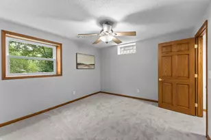 13471 Eveleth Way, Apple Valley, MN 55124 - Photo 28