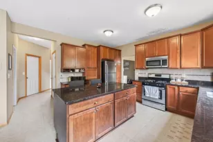 6109 Summit Curve S, Cottage Grove, MN 55016 - Photo 12
