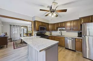 1474 Burke Ave E, Maplewood, MN 55109 - Photo 6