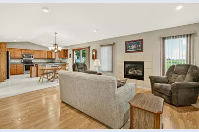 905 22nd Street NE, Kasson, MN 55944 - Photo 8