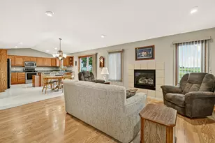 905 22nd St NE, Kasson, MN 55944 - Photo 8