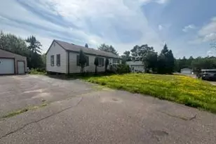 226 Farley Ln, Duluth, MN 55803 - Photo 2