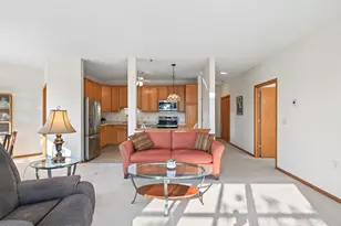 15001 Burnhaven Dr, Burnsville, MN 55306 - Photo 4