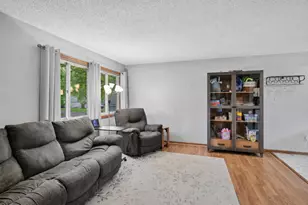 9115 Janero Ave S, Cottage Grove, MN 55016 - Photo 6