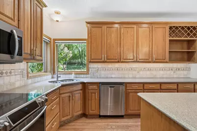 14817 Summit Oaks Drive, Burnsville, MN 55337 - Photo 8