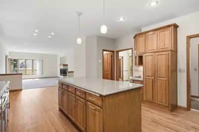 14817 Summit Oaks Drive, Burnsville, MN 55337 - Photo 10