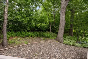 10250 Berkshire Rd, Bloomington, MN 55437 - Photo 24