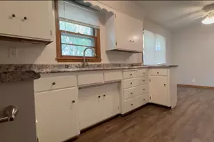 220 Terrace Dr SW, Willmar, MN 56201 - Photo 4