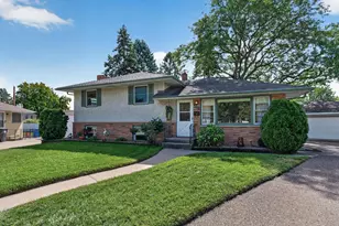 2220 Cardinal Pl, Saint Paul, MN 55119 - Photo 4