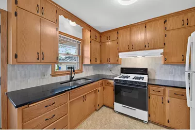 2220 Cardinal Place, Saint Paul, MN 55119 - Photo 12