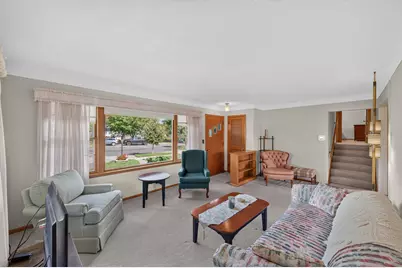 2220 Cardinal Place, Saint Paul, MN 55119 - Photo 6